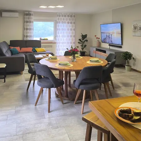 Apartma Sunside *